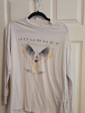 Abercrombie & Fitch Cream Long-Sleeve Graphic Tee